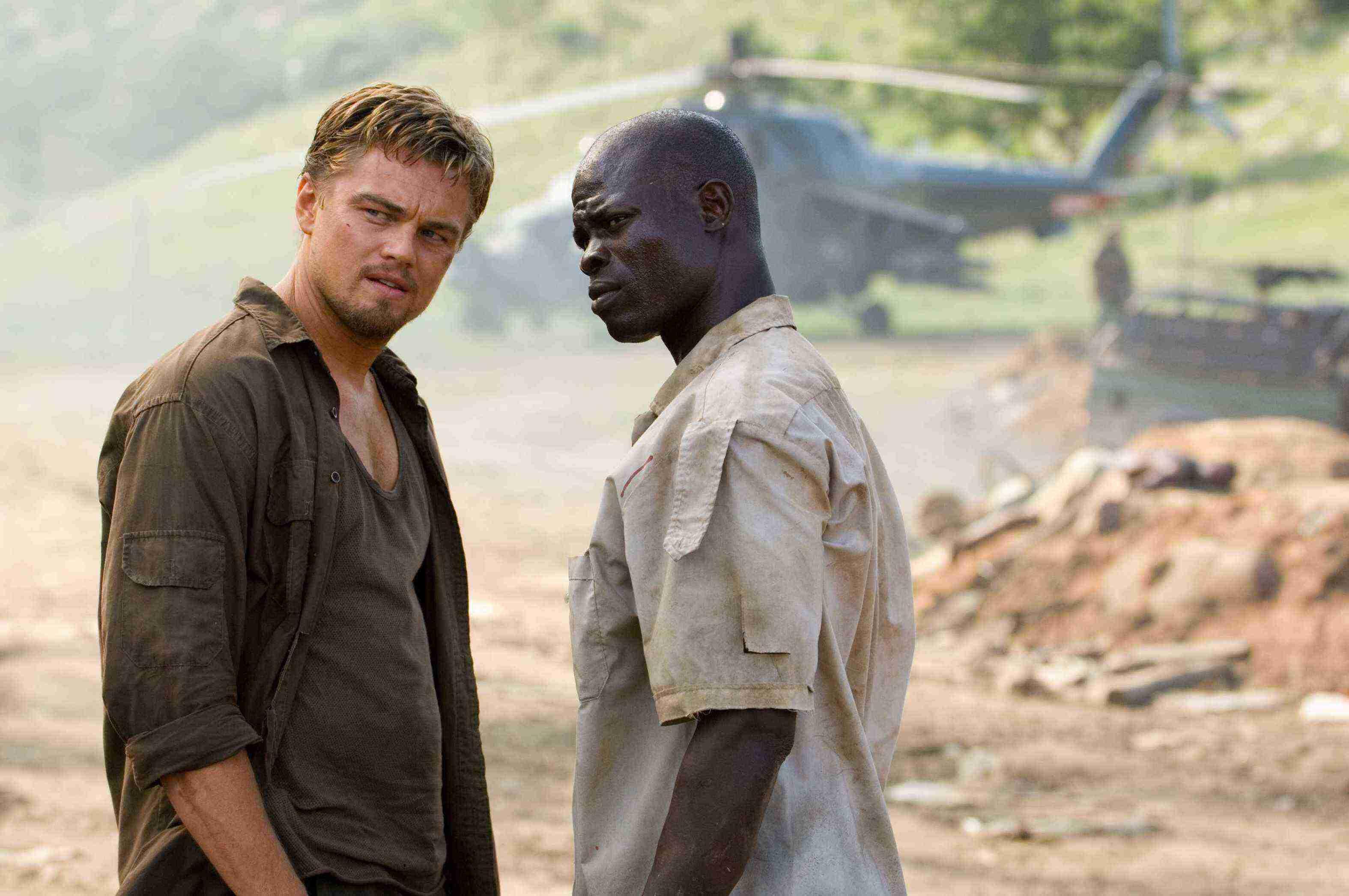 Leonardo DiCaprio e Djimon Hounsou