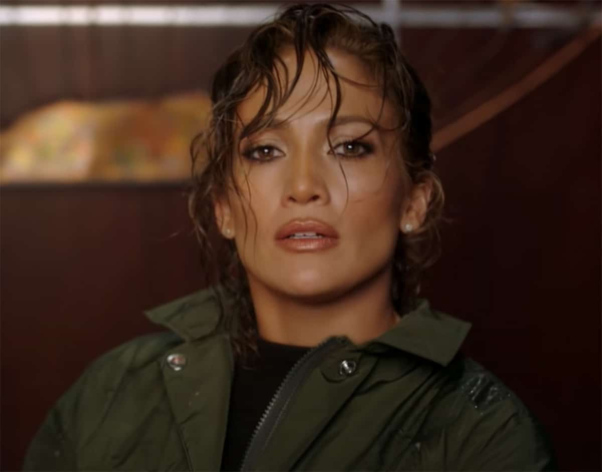 Jennifer Lopez in The Mother la trama del film d'azione Netflix