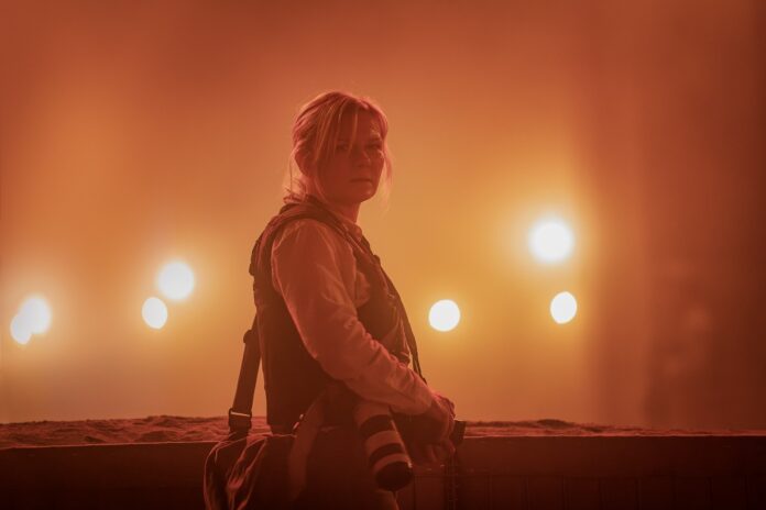 Kirsten Dunst in Civil War di Alex Garland (Credits: 01 Distribution)