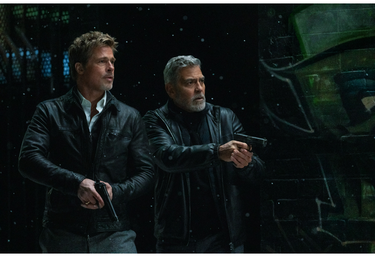 Brad Pitt e George Clooney in Wolfs - Lupi Solitari (Credits: Sony Pictures)