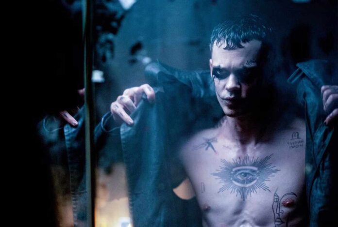 The Crow – Il Corvo recensione film di Rupert Sanders Con Bill Skarsgård, FKA twigs e Danny Huston (Credits: Eagle Pictures)